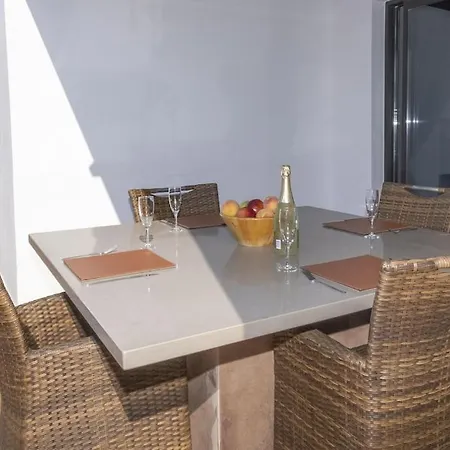 Very Private 4 Bedroom Acebo With Electrically Heated Pool * 普拉亚布兰卡