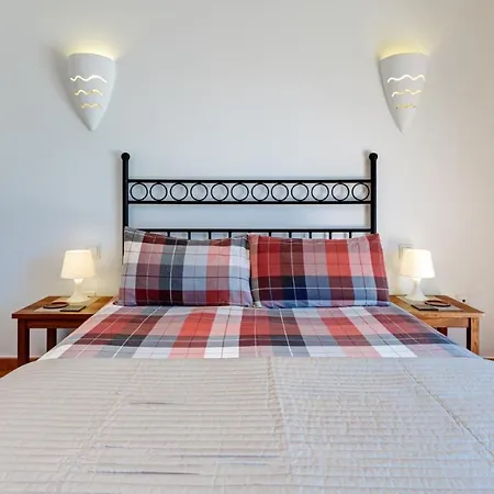 Very Private 4 Bedroom Acebo With Electrically Heated Pool *