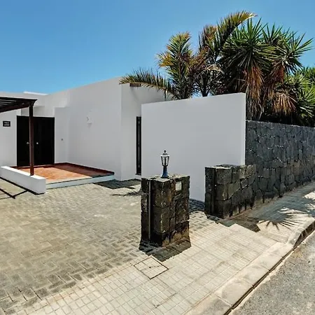 Villa Very Private 4 Bedroom Acebo With Electrically Heated Pool *