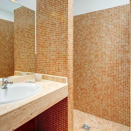 Villa Very Private 4 Bedroom Acebo With Electrically Heated Pool *