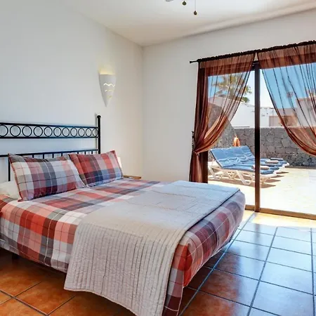 Villa Very Private 4 Bedroom Acebo With Electrically Heated Pool *
